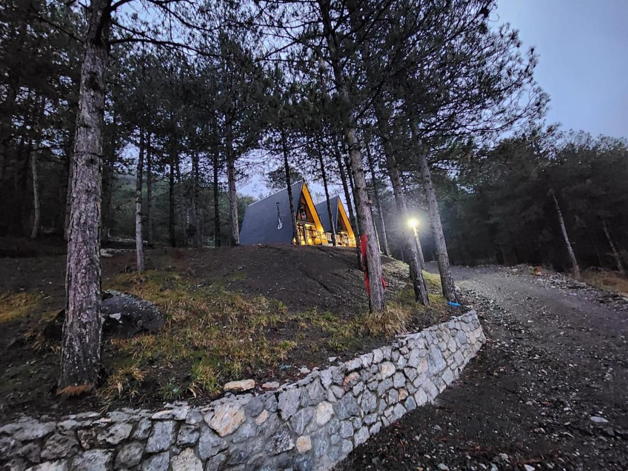 Villa Vilat Alpine Golden Gjinar Elbasan